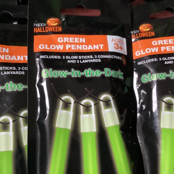 Happy Halloween Green Glow Pendant Glow-In-The-Dark Bundle New/Sealed - Picture 4 of 5